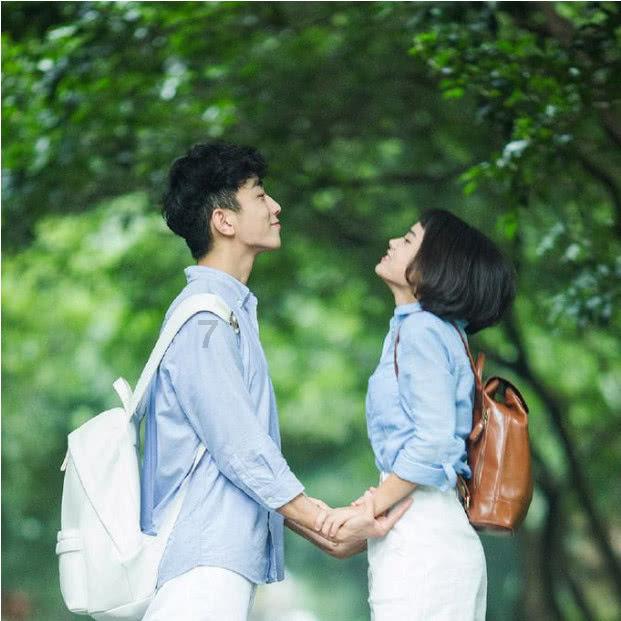 摇滚乐团的装扮