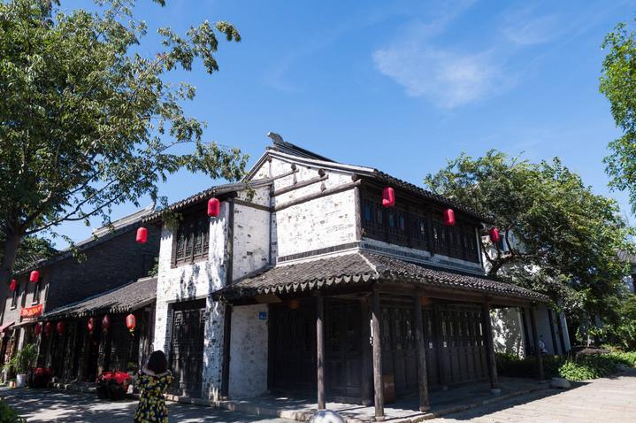 用“十二分热情”守护平安出行（图）